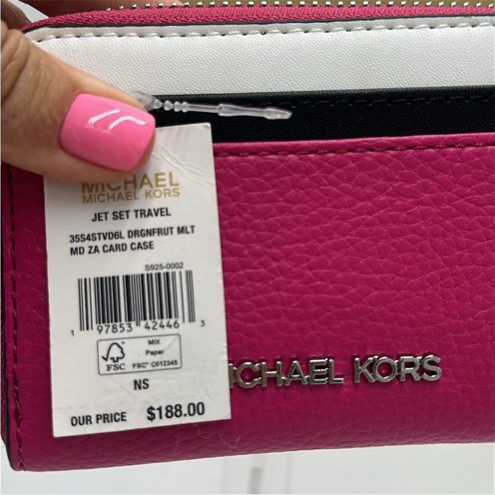 Michael Kors Jet Set Travel Medium Color-Block Wallet
DRAGONFRUIT MULTI
NWT - Picture 12 of 12